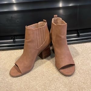 BC brown heels